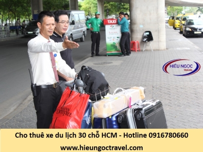 Kinh nghiệm thuê xe về quê ăn Tết, du lịch dịp Tết Nguyên Đán - HCM