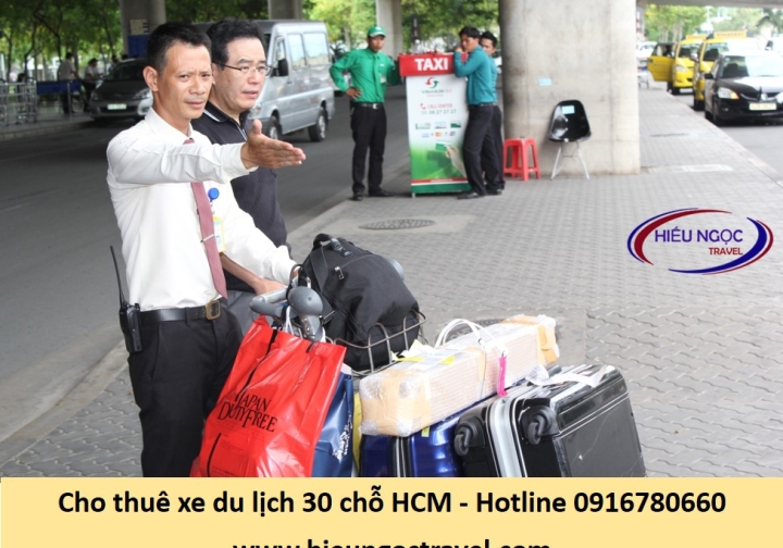 Kinh nghiệm thuê xe về quê ăn Tết, du lịch dịp Tết Nguyên Đán - HCM