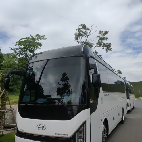 Hiếu Ngọc Travel chuyên cho thuê xe 29 chỗ đời mới giá rẻ chuyên chở nhân viên công ty
